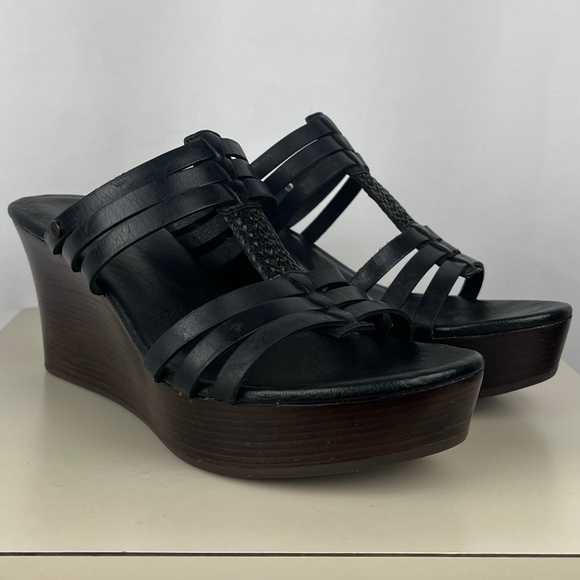 UGG | Mattie's Black Stacked Wedges | Size 8 - Picture 1 of 10